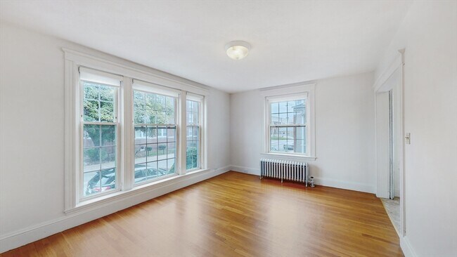127 Summer St, Unit #11 in Malden, MA - Building Photo - Building Photo