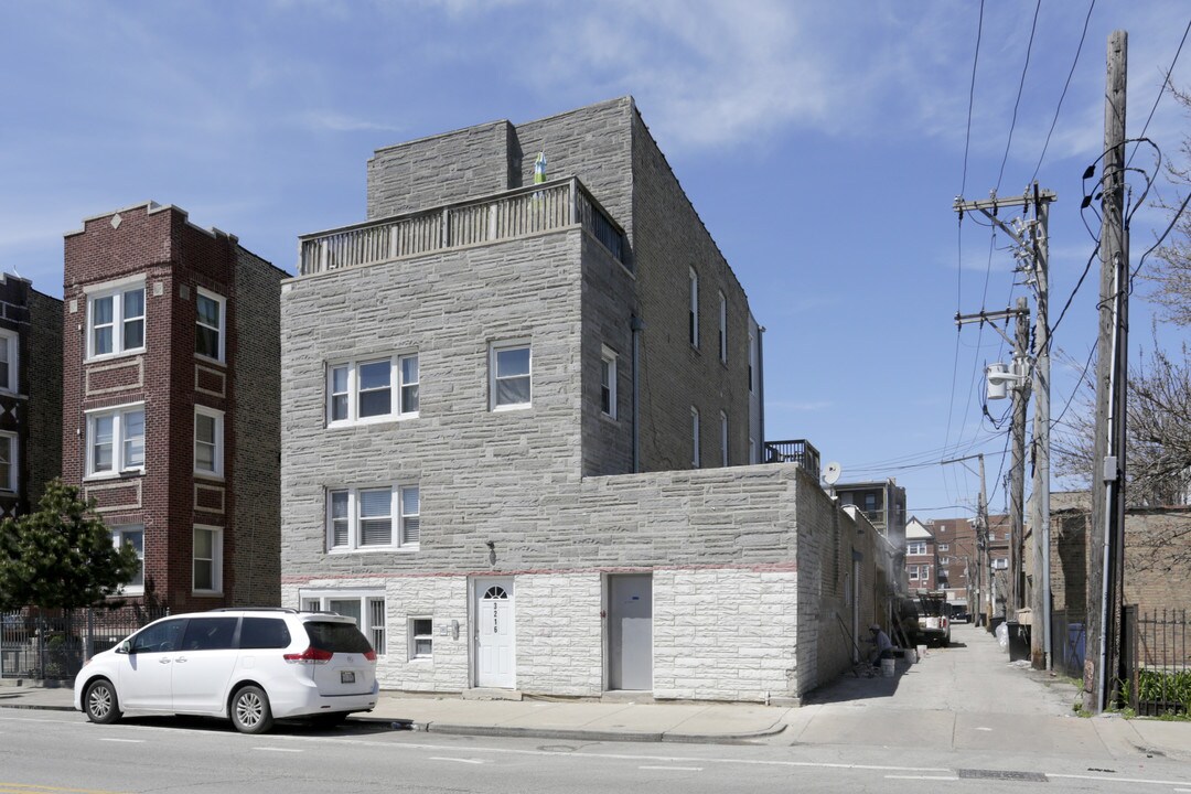 3214-3216 W Augusta Blvd in Chicago, IL - Building Photo