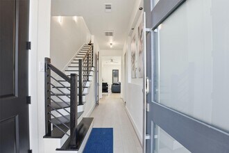 7908 Brandon St in Houston, TX - Building Photo - Building Photo