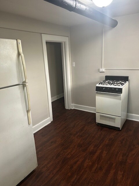 598 Blaine Ave, Unit 5 in Akron, OH - Foto de edificio - Building Photo