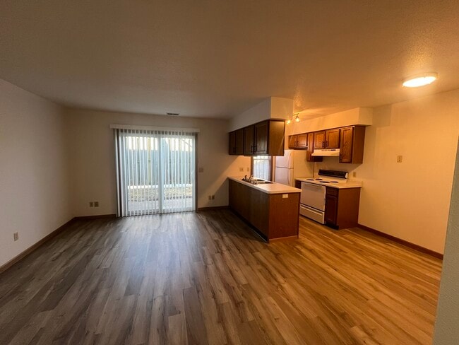 1117 Mark Ave in Tomah, WI - Building Photo - Building Photo