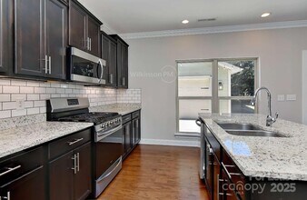 8765 Aspinwall Dr in Charlotte, NC - Building Photo - Building Photo