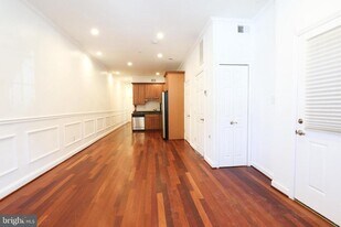 2721 13th St NW in Washington, DC - Building Photo