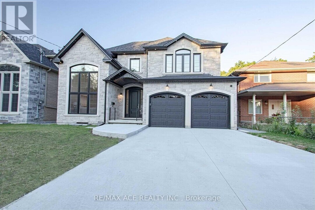 47 McCowan Rd in Toronto, ON - Building Photo