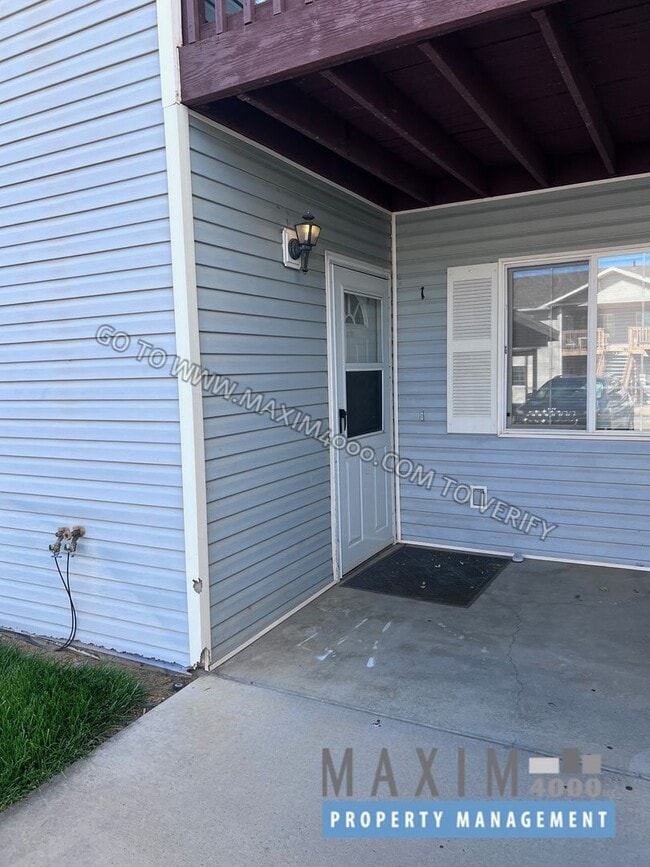 property at 1124 E Carolina Ave