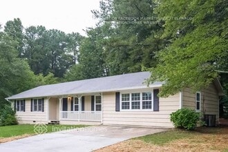 2396 Shire Ct in Austell, GA - Building Photo - Building Photo