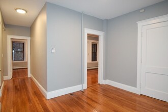 42 Englewood Ave, Unit 3 in Boston, MA - Building Photo - Building Photo