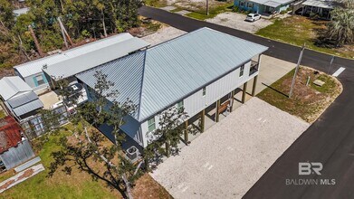 5665 Armadillo Ave in Orange Beach, AL - Building Photo - Building Photo