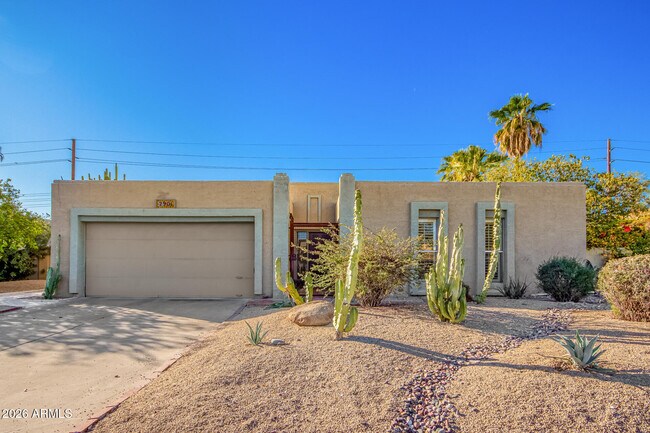 7901 E Luke Ln in Scottsdale, AZ - Building Photo - Building Photo