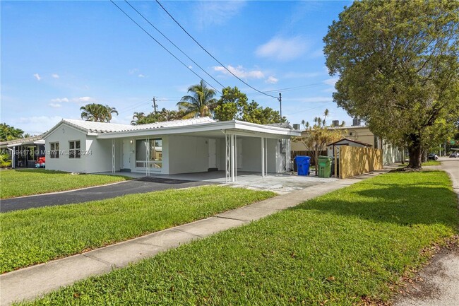 3050 Grant St in Hollywood, FL - Building Photo - Building Photo