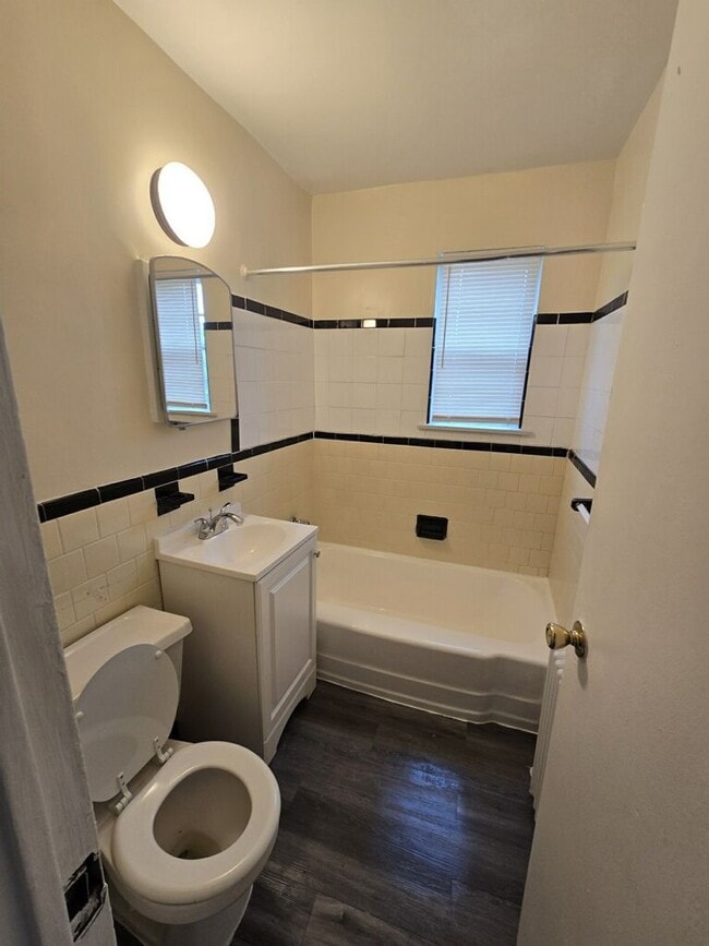 136 Kenilworth Avenue Northeast in Washington, DC - Foto de edificio - Building Photo