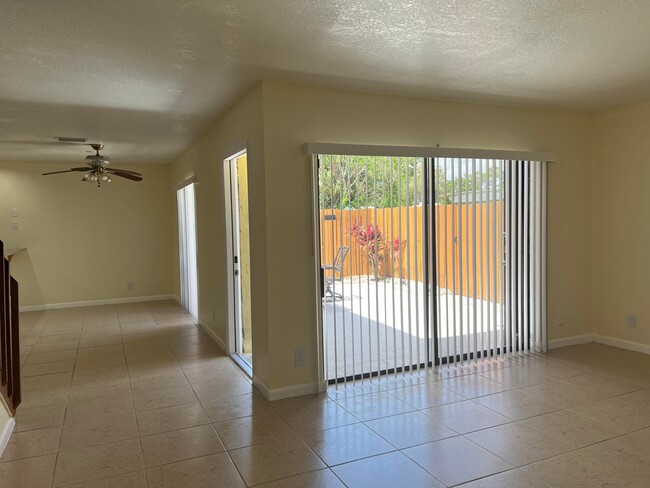 4663 Cherry Rd in West Palm Beach, FL - Building Photo - Building Photo