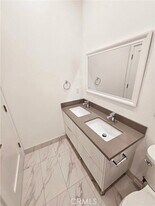 2581 N Windsor Ave in Altadena, CA - Building Photo