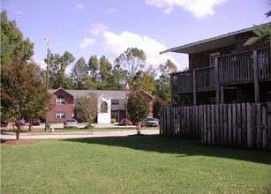 Taylor Place Apartments in Chocowinity, NC - Building Photo - Building Photo