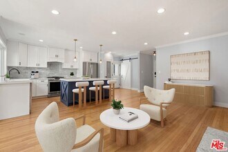 7410 El Manor Ave in Los Angeles, CA - Building Photo - Building Photo