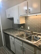 903 Elder Rd in Homewood, IL - Building Photo - Building Photo