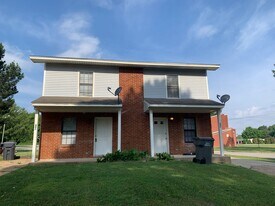 601 Stratford Dr in Jonesboro, AR - Building Photo