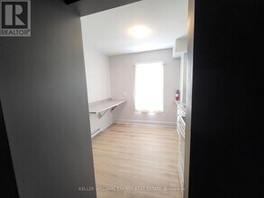 225 Gibbons St in Oshawa, ON - Building Photo - Building Photo