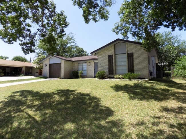 14139 Swallow Dr in San Antonio, TX - Building Photo - Building Photo