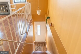 9804 Hellingly Pl in Montgomery Village, MD - Foto de edificio - Building Photo