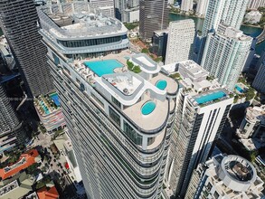 1000 Brickell Plaza in Miami, FL - Building Photo - Building Photo