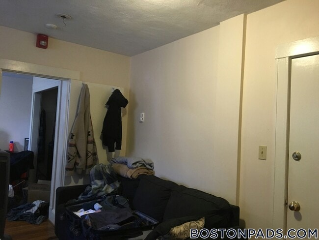 402 Highland Ave, Unit 2 in Somerville, MA - Building Photo - Building Photo
