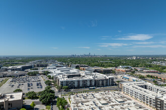 Revolve ATX in Austin, TX - Foto de edificio - Building Photo