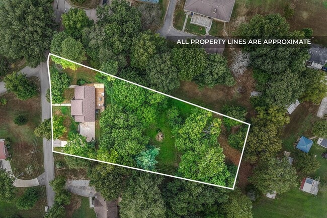 114 Hickory Hill Dr in Dover, TN - Building Photo - Building Photo