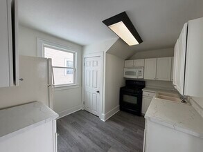 111 E Eckman St in South Bend, IN - Foto de edificio - Building Photo