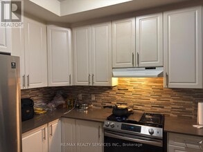 90 Royal Fern Cres in Caledon, ON - Building Photo - Building Photo