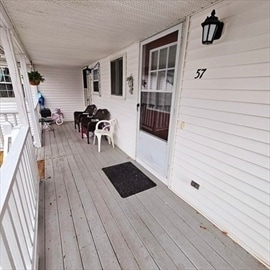 17 Wysocki Dr in Dudley, MA - Foto de edificio - Building Photo