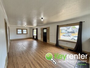 707 S 45th St in Tacoma, WA - Building Photo - Building Photo