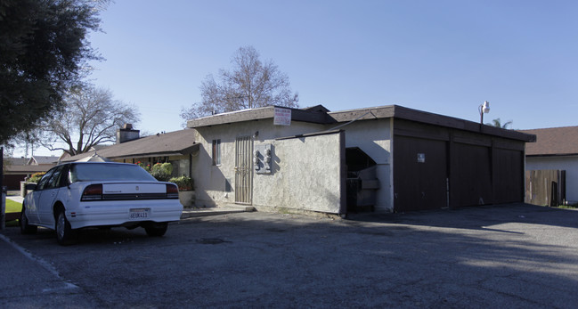 1049 E Richland in Upland, CA - Building Photo - Building Photo