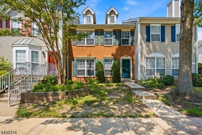 property at 9 Balboa Ln