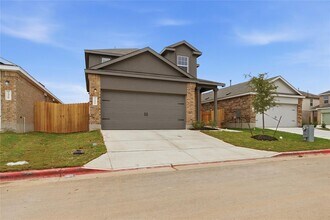 1404 Roaming Oak Bnd in Andice, TX - Foto de edificio - Building Photo