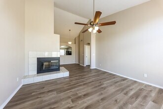 8944 E Gail Rd in Scottsdale, AZ - Building Photo - Building Photo