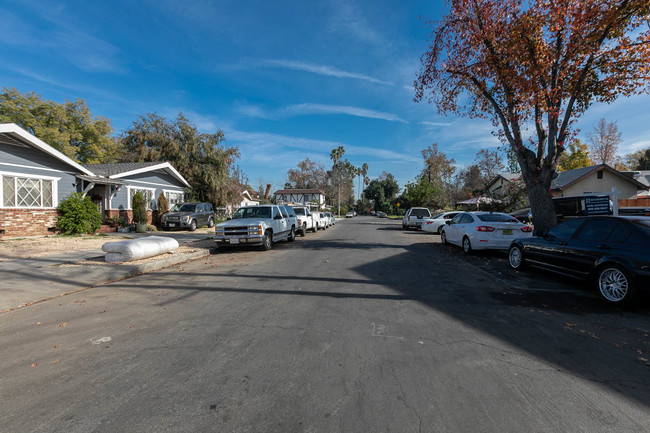 13612 Leadwell St in Van Nuys, CA - Building Photo - Other