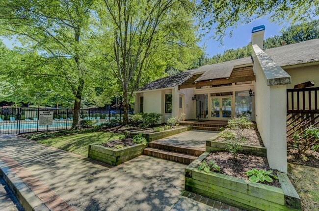 property at 1405 Huntingdon Chase