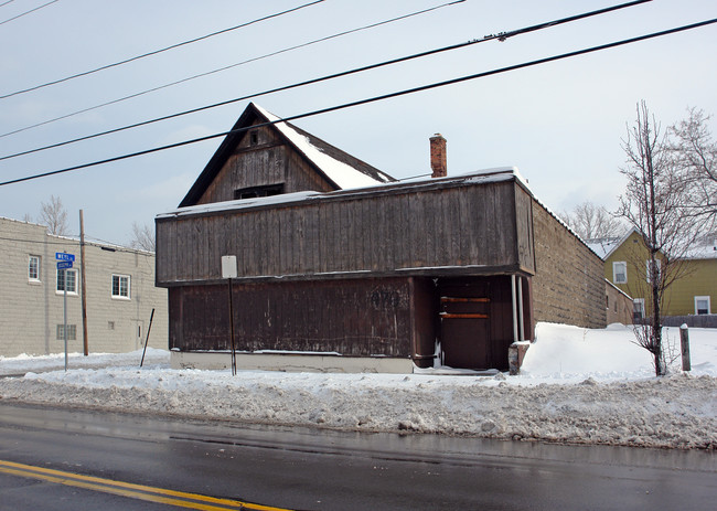 976 Joseph Ave in Rochester, NY - Building Photo - Building Photo