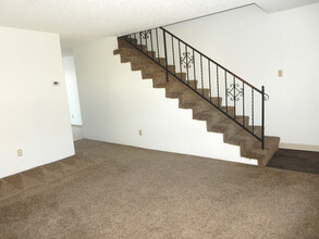 1970 Table Rock Rd in Medford, OR - Building Photo - Interior Photo