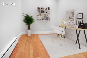 323 E 93rd St in New York, NY - Building Photo - Building Photo