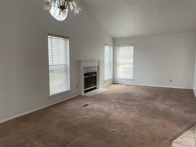 50 Olde Wagon Rd in Warwick, NY - Building Photo - Building Photo