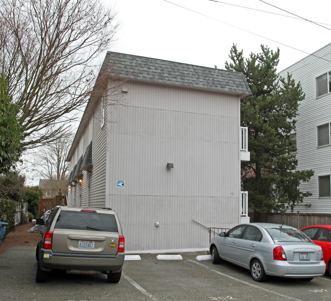 Cindy Manor in Seattle, WA - Foto de edificio - Building Photo