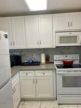 2831 Sunrise Lakes Dr W in Sunrise, FL - Building Photo - Building Photo