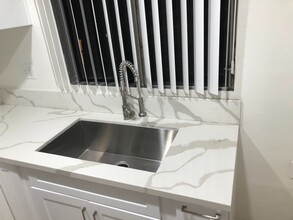 6151 Fountain Ave in Los Angeles, CA - Building Photo - Building Photo