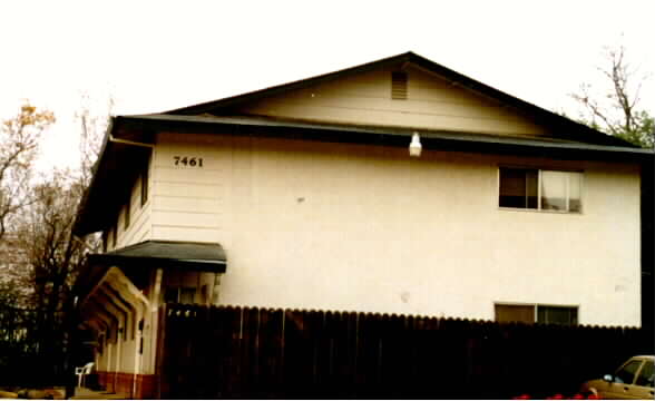 7461 Tiara Way in Citrus Heights, CA - Building Photo - Building Photo