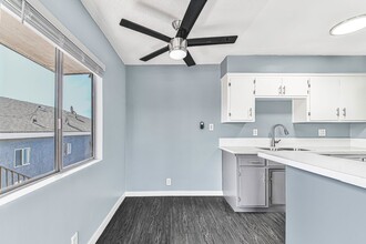 1121 Daisy Ave in Long Beach, CA - Building Photo - Building Photo