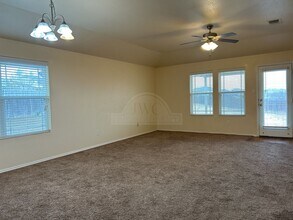 5305 Eagles Nest Dr in Killeen, TX - Building Photo - Building Photo