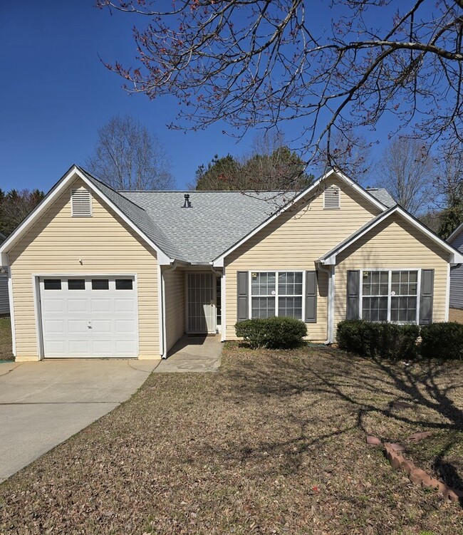 942 Maple Leaf Ridge in Jonesboro, GA - Building Photo - Building Photo