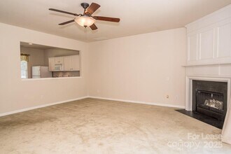 6937 Rothchild Dr in Charlotte, NC - Building Photo - Building Photo